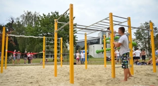 Miasto wymieni urządzenia na oławskim street workoucie