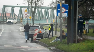 Potrącenie na przejściu dla pieszych. Nastolatka trafiła do szpitala