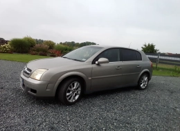 Opel Signum 1.8 LPG  2003 rok