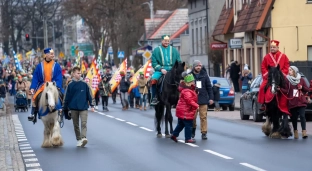 Ulicami Oławy przeszedł Orszak Trzech Króli