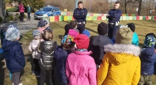 Policjanci z wizytą u przedszkolaków