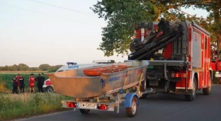 Młody mężczyzna wpadł do Odry. Trwa akcja ratunkowa