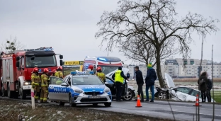 Wypadek w Stanowicach. Droga zablokowana