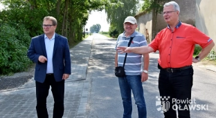 Nowy chodnik wraz z zatoczką autobusową gotowy!