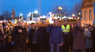 Droga Krzyżowa ulicami miasta