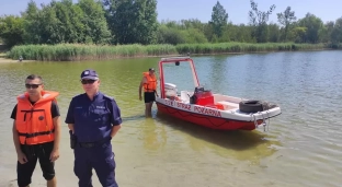 Szykują się do wakacji i sprawdzają zbiorniki wodne