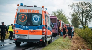 Kilkanaście osób poszkodowanych. Wypadek dwóch autobusów [GALERIA]