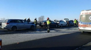 Wypadek na A4. Zderzyło się 6 aut