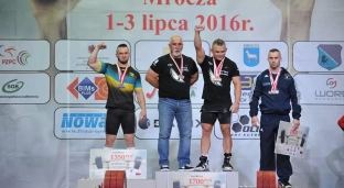 Maks Tytan Oława z trzema medalami