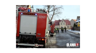 Wpadł w poślizg, uderzył w słup i uciekł