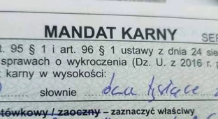 Kosztowny mandat za przejazd na czerwonym świetle