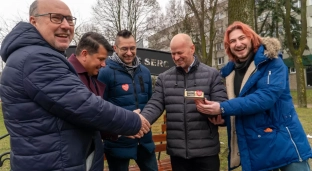 Orkiestrowa ławeczka już na swoim miejscu