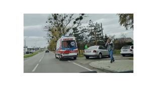 Kolizja i niewielkie utrudniania na ul. Wiejskiej