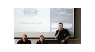 Jakie zagrożenia wynikają ze złego parkowania? Policja organizuje debatę