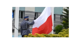 To była skromna uroczystość. Starosta pamięta o biało-czerwonej