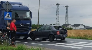 Kolizja na Opolskiej. Droga zablokowana