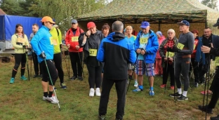 Wystartowali w zawodach nordic walking