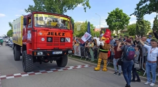 Dzieje się w Oławie. Rajd Koguta wystartował! [ZDJĘCIA]