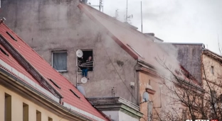 Pożar mieszkania, cztery osoby w szpitalu