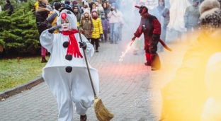 Świątecznie i bajkowo. Tak było na Jarmarku Adwentowym w Jelczu-Laskowicach [ZDJĘCIA]