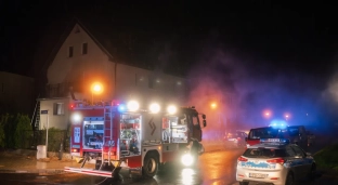 Pożar domu przy Gazowej. Mieszkanka uciekła na balkon