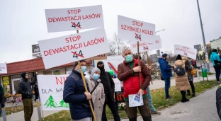 Założyli ruch społeczny. Nadal walczą z wariantem 44