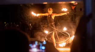 Nietypowy pokaz fireshow