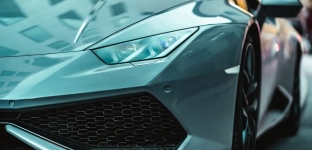 List do redakcji: Nocne wyścigi sportowego Lamborghini po mieście